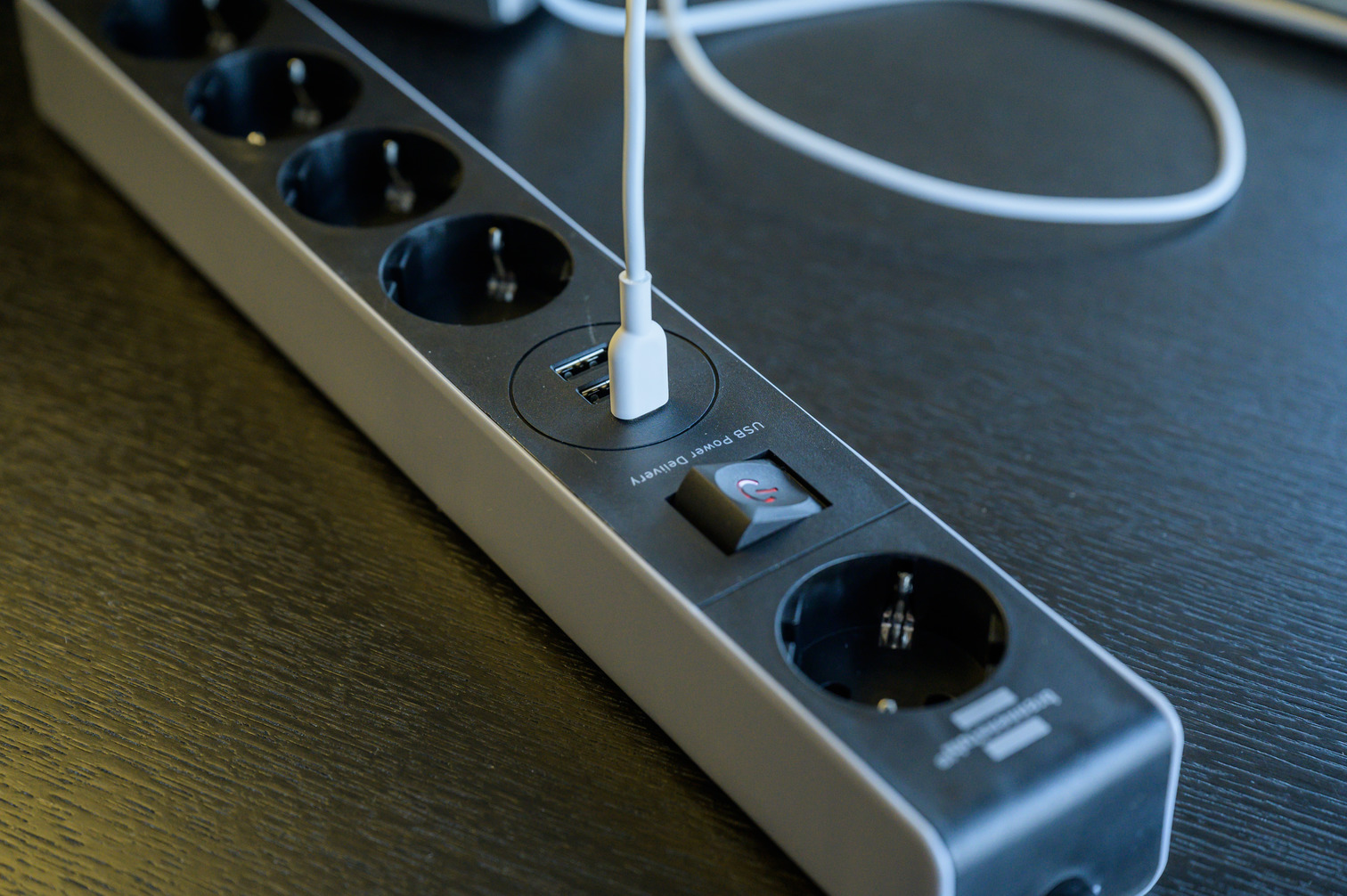 Multipresa Con 3 Prese + 2 USB-C + 4 USB-A, Ricarica Rapida, 2500W, Nuovo
