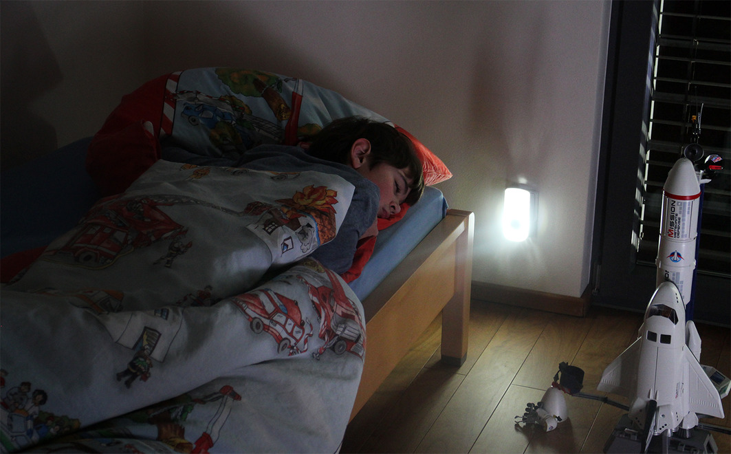 Lampada Ricaricabile Con Sensore Di Movimento - Plafoniera - Foto 2